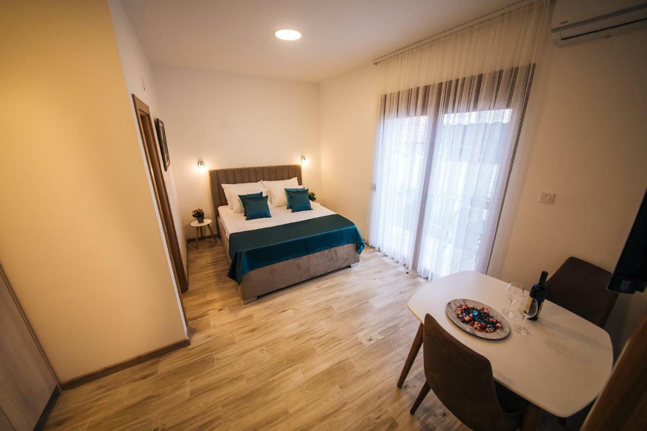 Apartments Vojislav ヴィルパザル エクステリア 写真