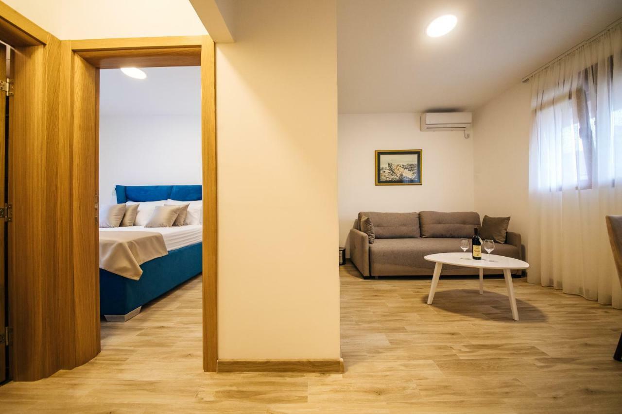 Apartments Vojislav ヴィルパザル エクステリア 写真